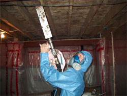 Очистка стен здания от плесени с помощью твердого CO<sub>2</sub> - сухого льда